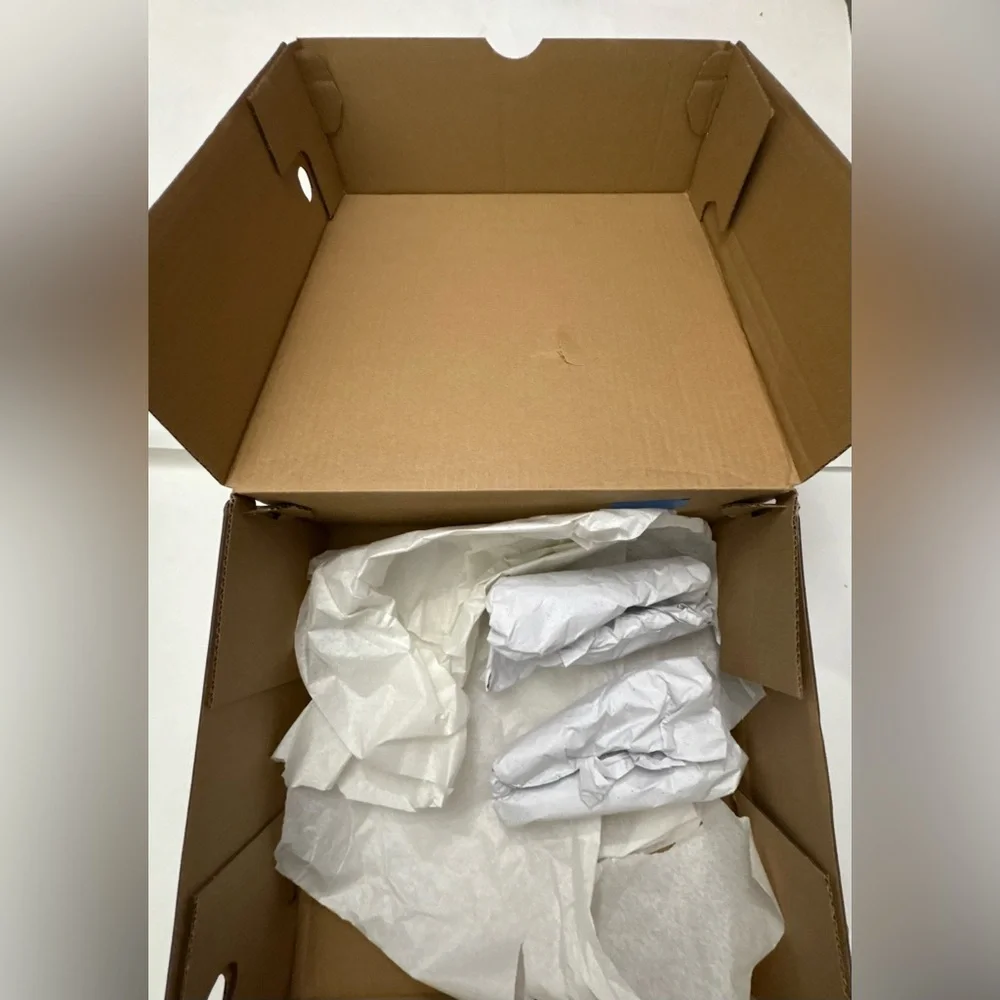COLUMBIA SNOWTREKKER II BOOT BOX - EMPTY BOX ONLY